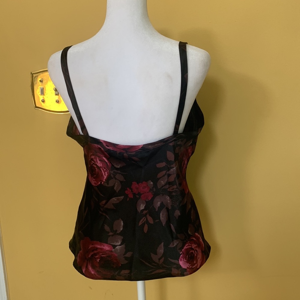 💗Floral silky tank top - Picture 6 of 7